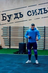 Картинка_неопреновые_наколенники_Зевс_синие_4